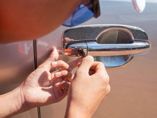 What To Look For When Hiring an Automotive Locksmith